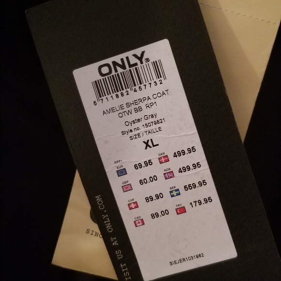 fall 3/4 length jacket - Picture 2 of 2